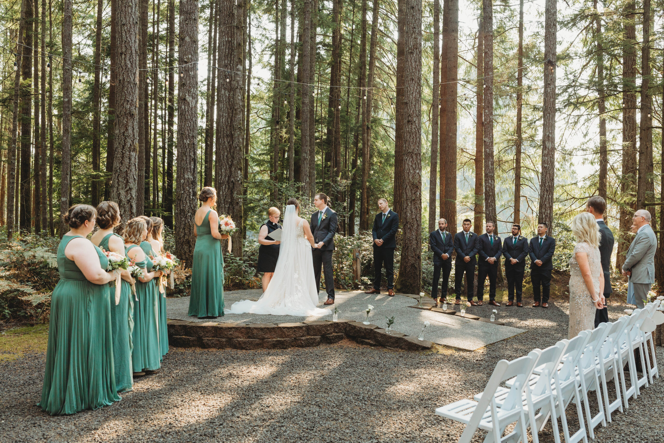 First Look vs. Aisle Reveal: How to Make Your Wedding Day Special