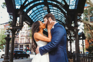 Downtown-Seattle-Engagement-Session-Pioneer-Square-Engagement-Photography-Essence-of-Us-Photography-AT8A7010-19