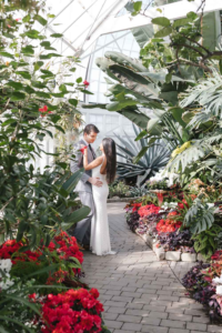 Botanical-Garden-Engagement-Seattle-Editorial-Wedding-Photographer_Essence-of-Us-Photography-8B8A2637-1